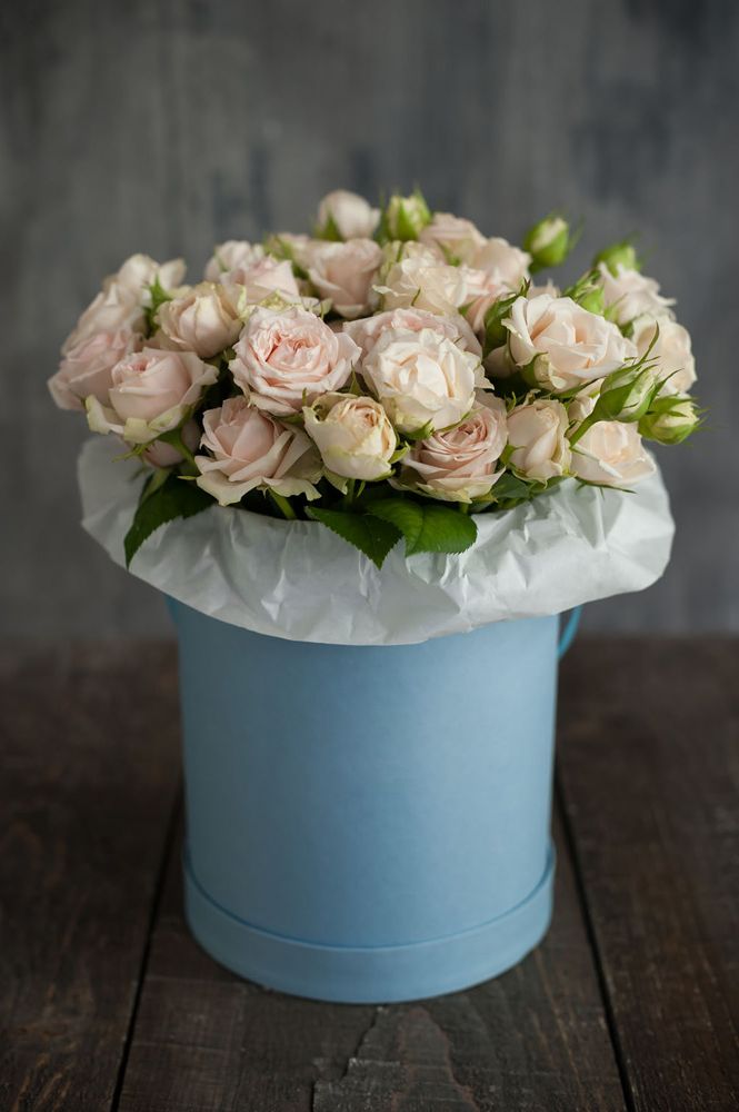 корпоративная коробка с розами для офиса в Йошкар-Оле