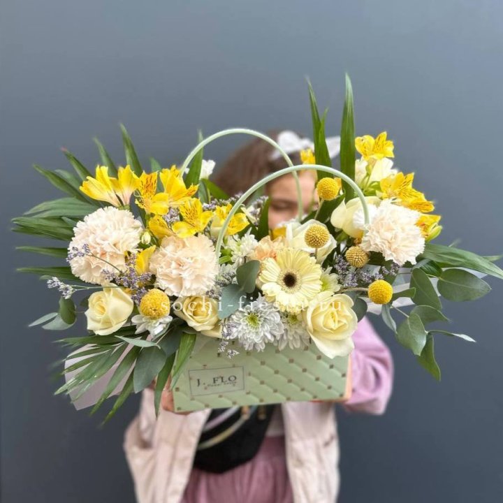 Сумочка с розами "Эпиа" в Йошкар-Оле