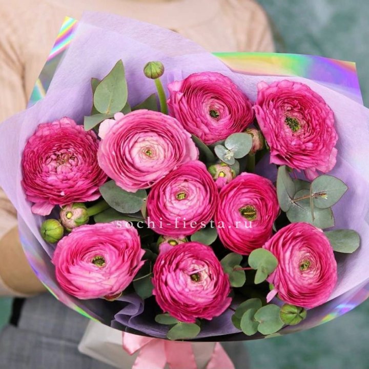 Ранункулюсы с эвкалиптом №2 в Йошкар-Оле