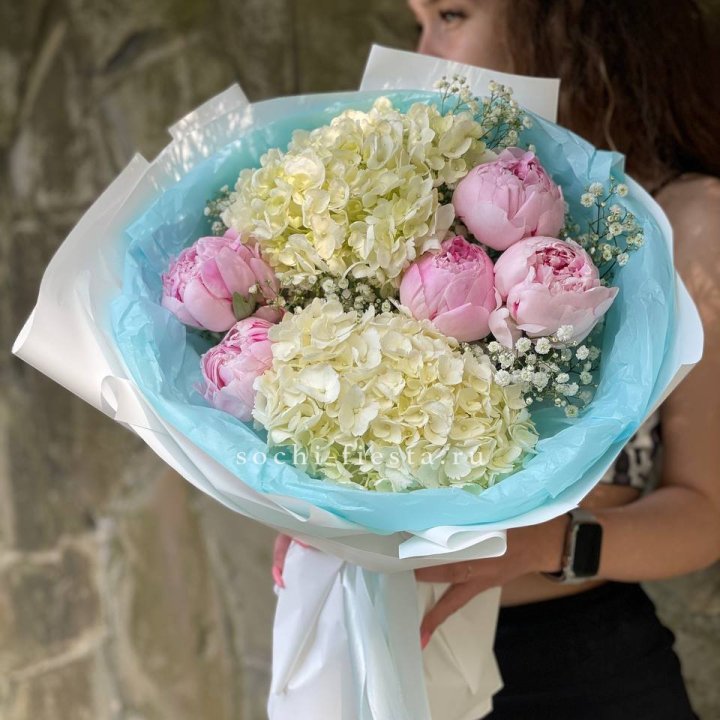 Букет с пионами "Блюсом" в Йошкар-Оле