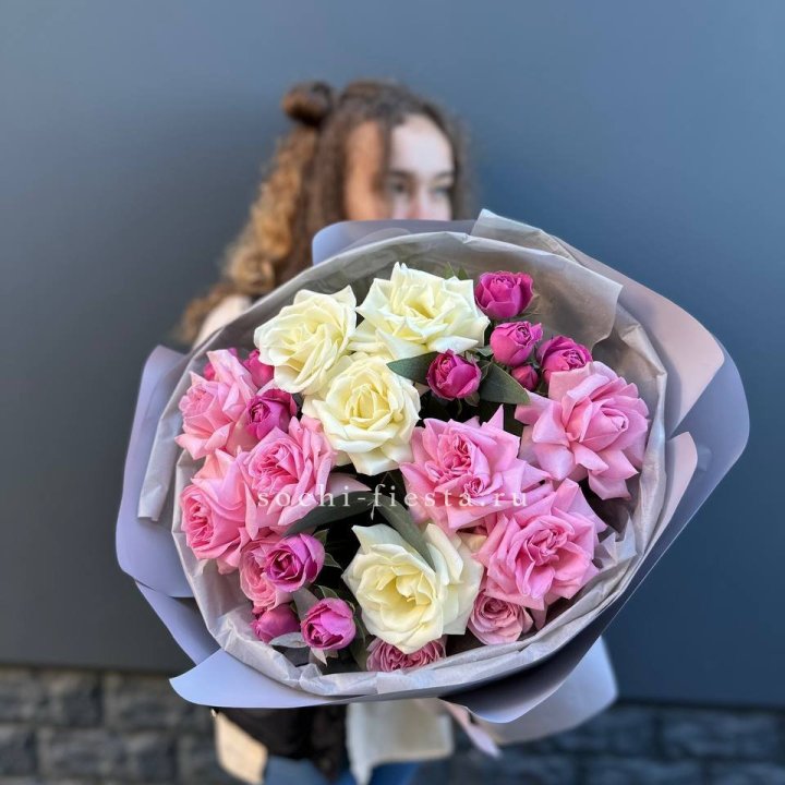 Букет французских и пионовидных роз в Йошкар-Оле
