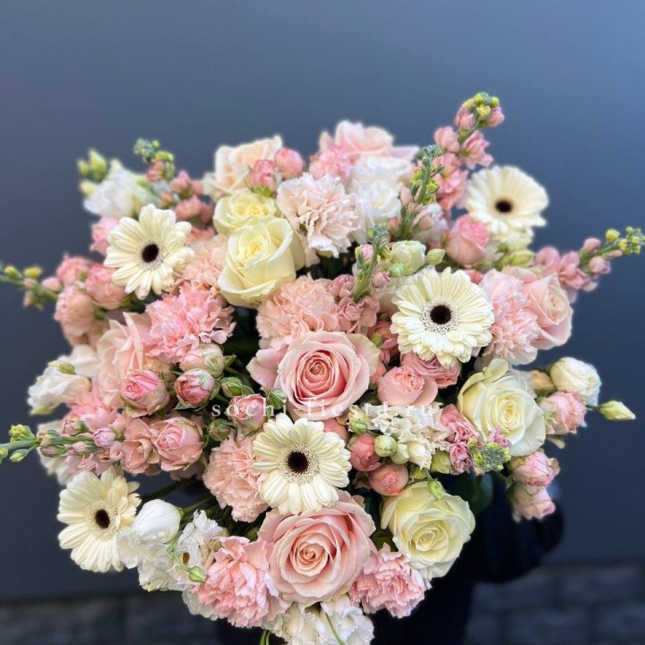 Авторский букет "Нежный" в Йошкар-Оле