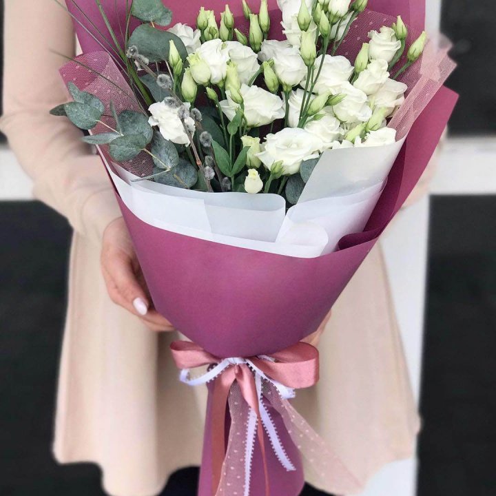 Эустомы с эвкалиптом в Йошкар-Оле