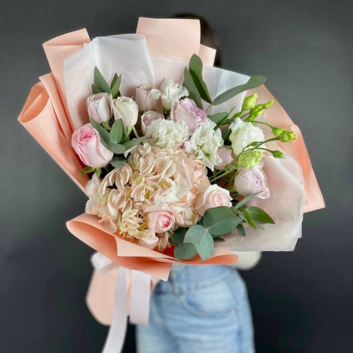 Букет с гортензией "Клодс" в Йошкар-Оле