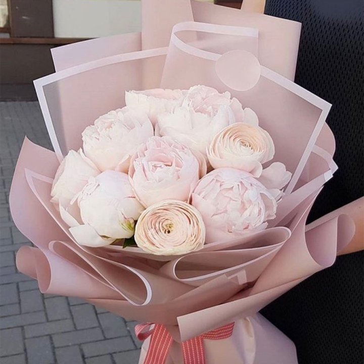 Пионы и ранункулюсы в Йошкар-Оле