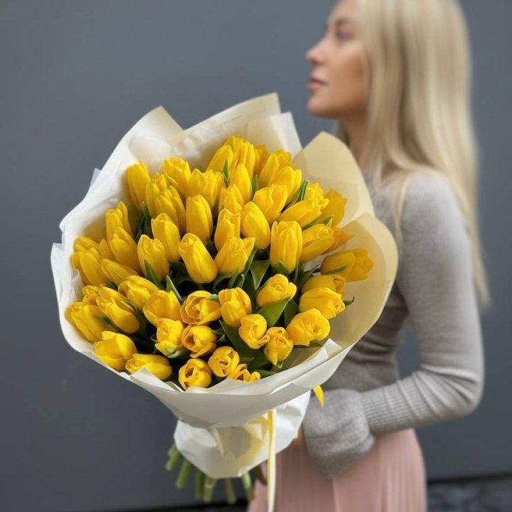 51 желтый тюльпан в Йошкар-Оле