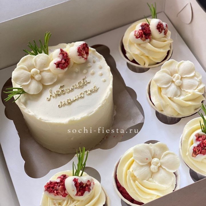 Капкейки и бенто-торт "Мамочке" в Йошкар-Оле