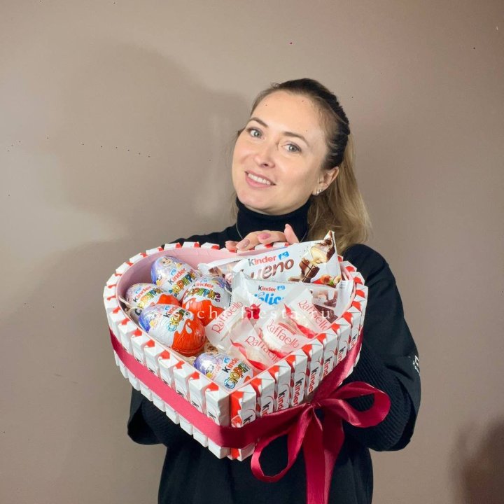 Подарочный набор сердце с Киндерами в Йошкар-Оле