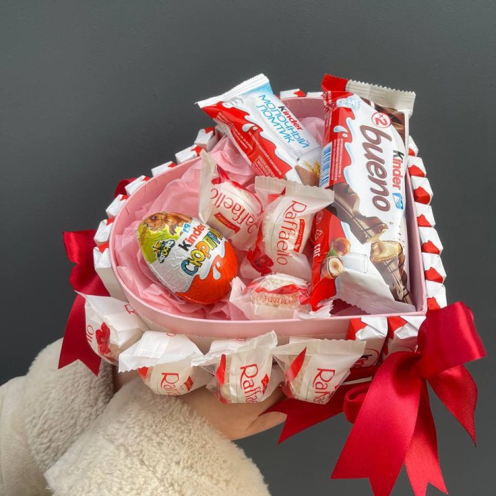 Бокс киндерами и раффаэлло в Йошкар-Оле