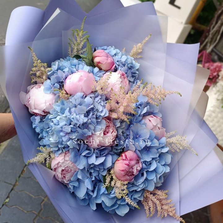 Дизайнерский букет с гортензией №3 в Йошкар-Оле