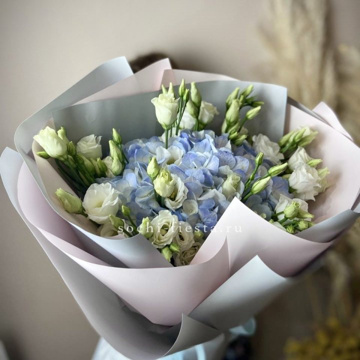 Букет с гортензией "Адель" в Йошкар-Оле