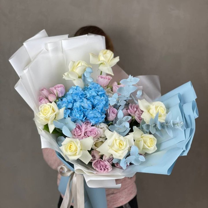 Дизайнерский букет "Блю скайфорт" в Йошкар-Оле