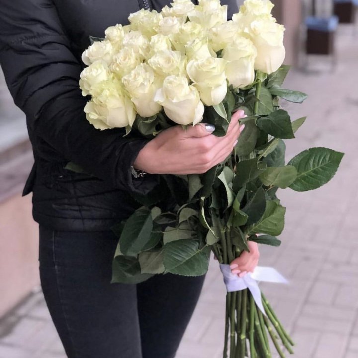 Голландские розы белые в Йошкар-Оле
