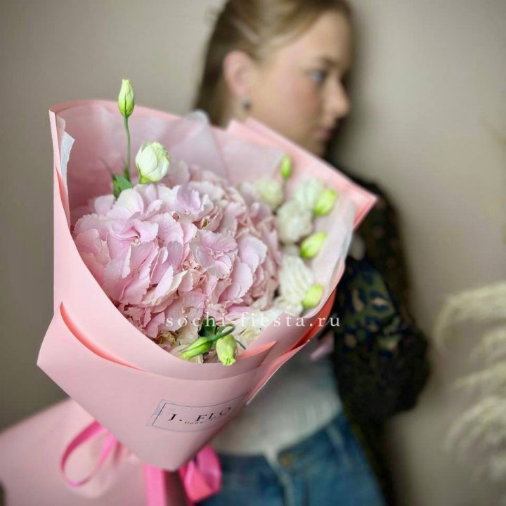 Букет с гортензией №2 в Йошкар-Оле