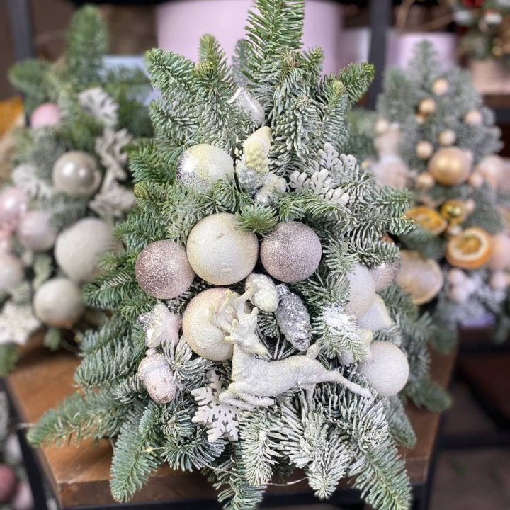 Ёлочка "Хепи крисмас" в Йошкар-Оле