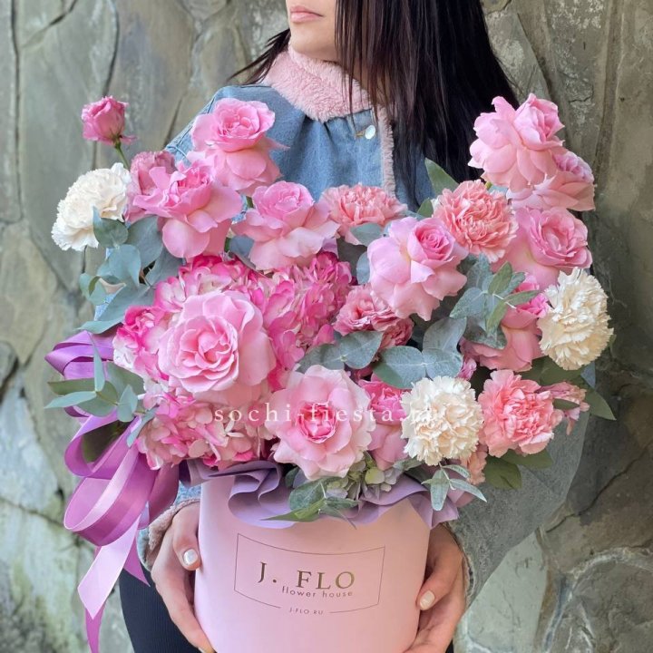 Цветочный бокс "Эсмиральда" в Йошкар-Оле