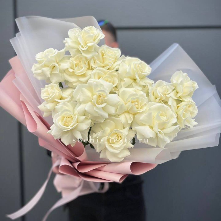 Букет из 15 французских роз Вайт дрим в Йошкар-Оле