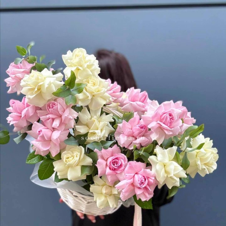 25 Французских роз в корзине в Йошкар-Оле