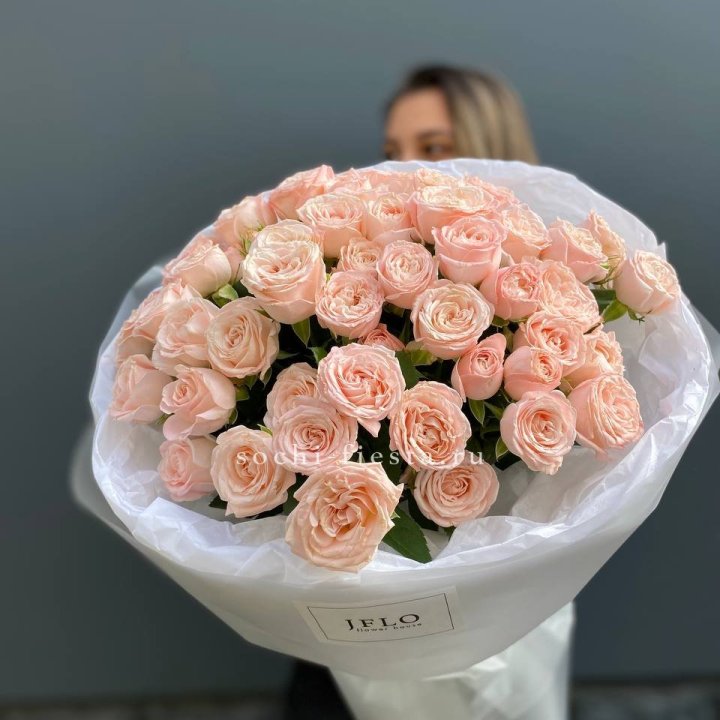 Букет кустовых роз Бомбастик в Йошкар-Оле