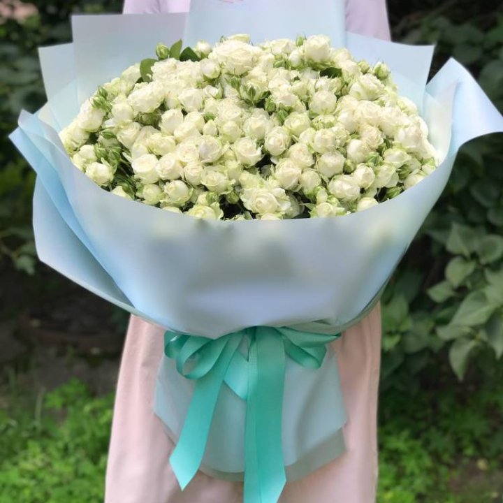 51 белая кустовая роза в Йошкар-Оле