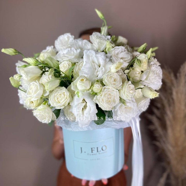 Бокс кустовых роз и эустомы  в Йошкар-Оле