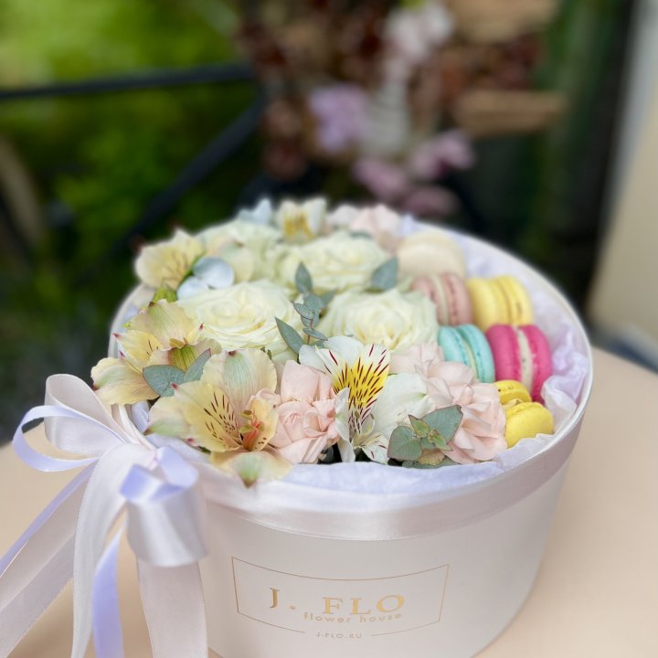 Цветочный бокс "Ника" в Йошкар-Оле