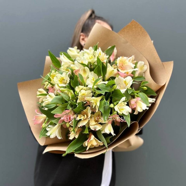 Букет альстромерий в крафте в Йошкар-Оле