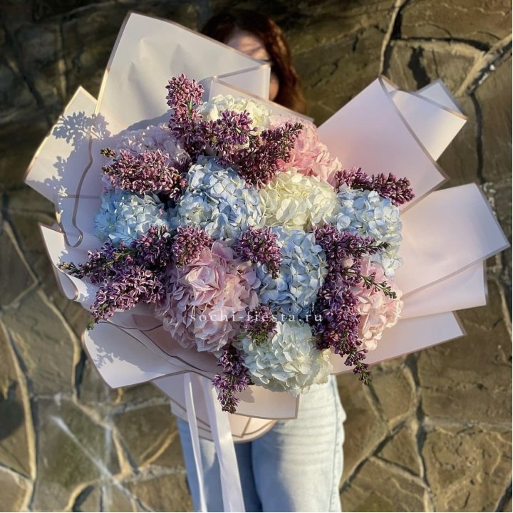 Букет гортензии с сиренью в Йошкар-Оле