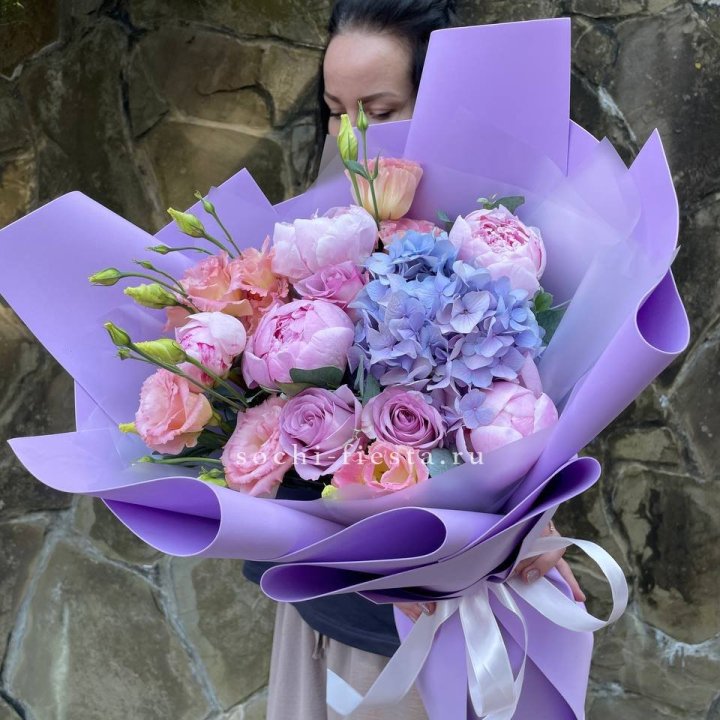 Букет с пионами "Блю логан" в Йошкар-Оле