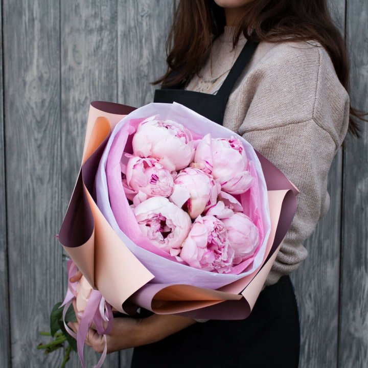 7 зефирных пионов в оформлении в Йошкар-Оле