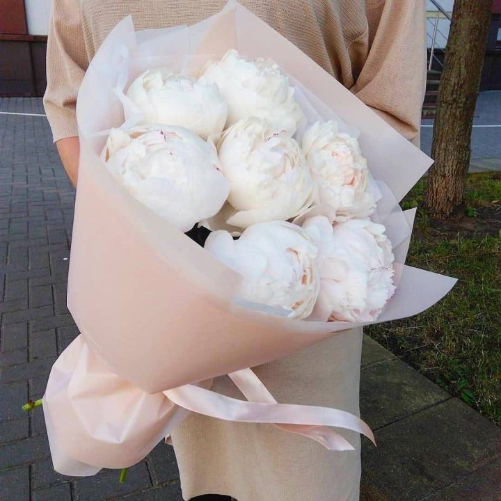 Букет белых пионов в Йошкар-Оле