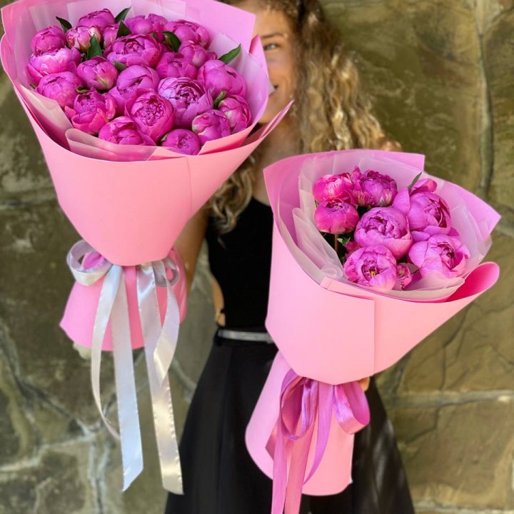 Букет ярких пионов  в Йошкар-Оле