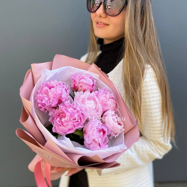 7 пионов в оформлении в Йошкар-Оле