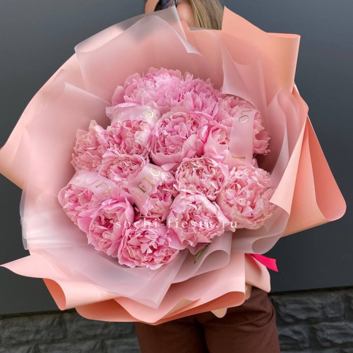 15 пионов "Монинг" в Йошкар-Оле