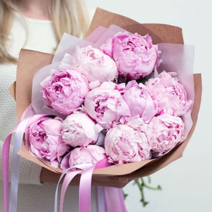 11 нежных пионов в Йошкар-Оле