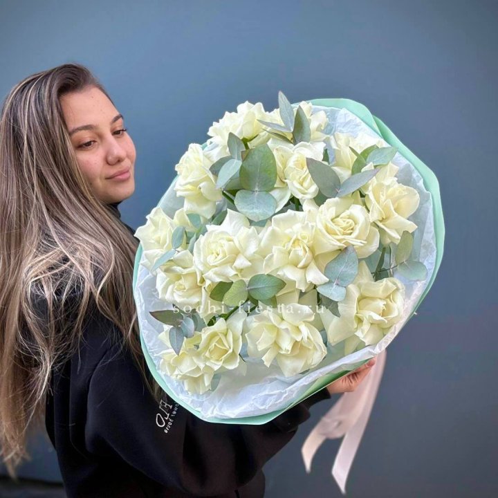 15 Белых французских роз "Ноте бьянка" в Йошкар-Оле