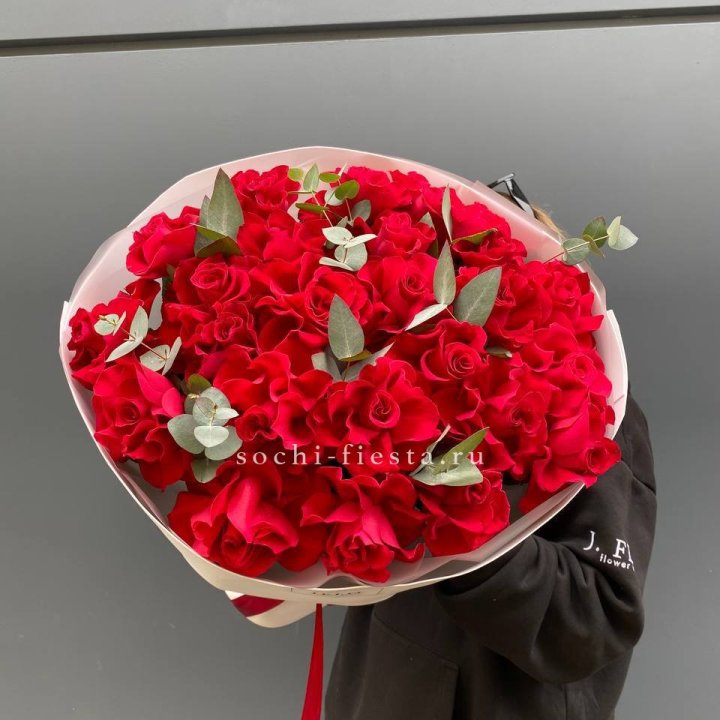 23 Красных французских роз в Йошкар-Оле