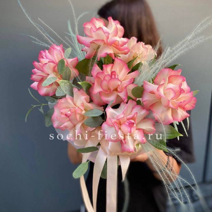 9 Французских роз Джумилия в боксе в Йошкар-Оле