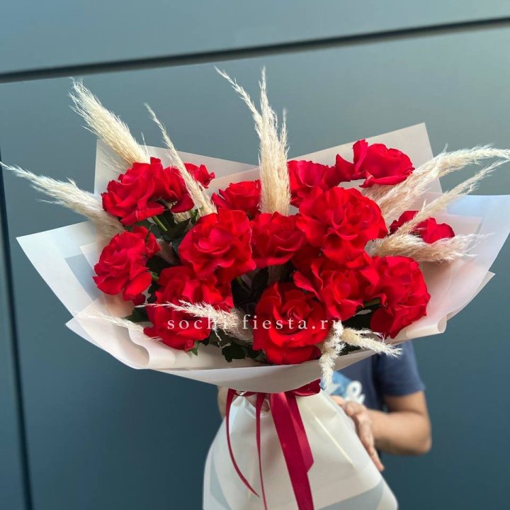 15 Красных французских розы в Йошкар-Оле