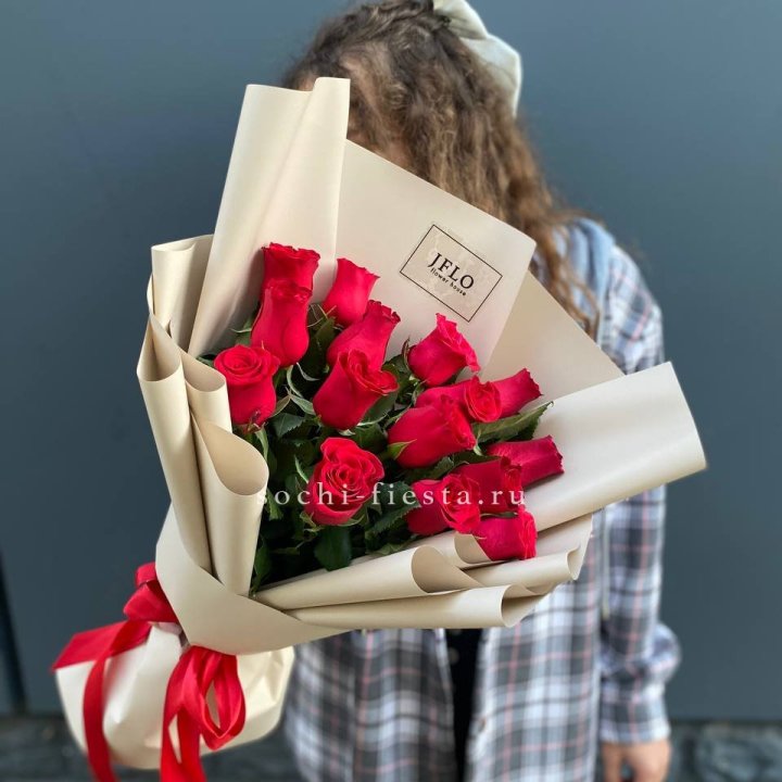 15 красных роз в Йошкар-Оле