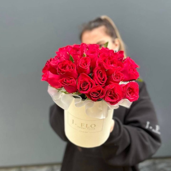 27 кенийских роз в боксе в Йошкар-Оле