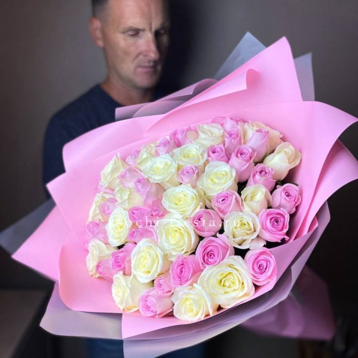 51 белых и розовых роз в Йошкар-Оле
