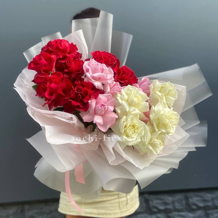 Микс из 17 роз в Йошкар-Оле