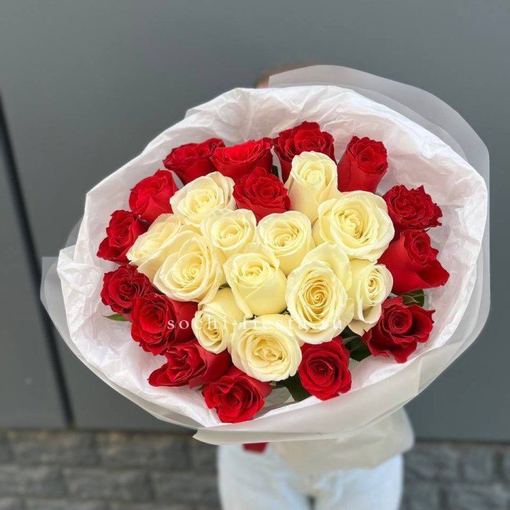 27 роз микс в Йошкар-Оле