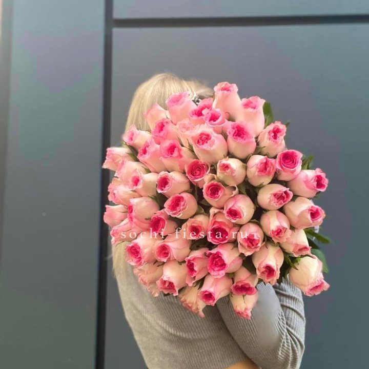 51 розовая роза в Йошкар-Оле
