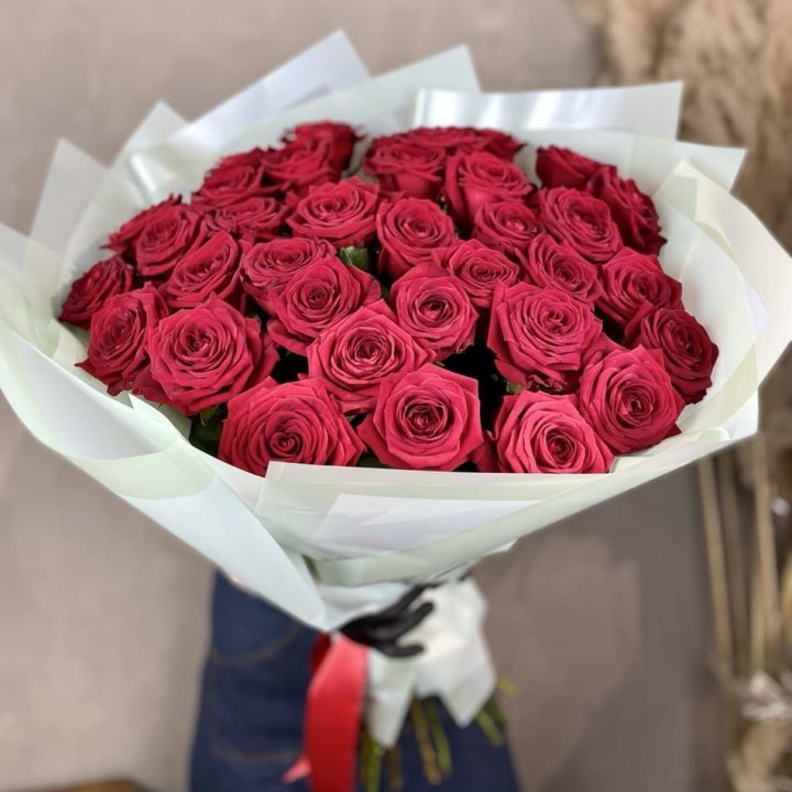 37 красных роз в Йошкар-Оле