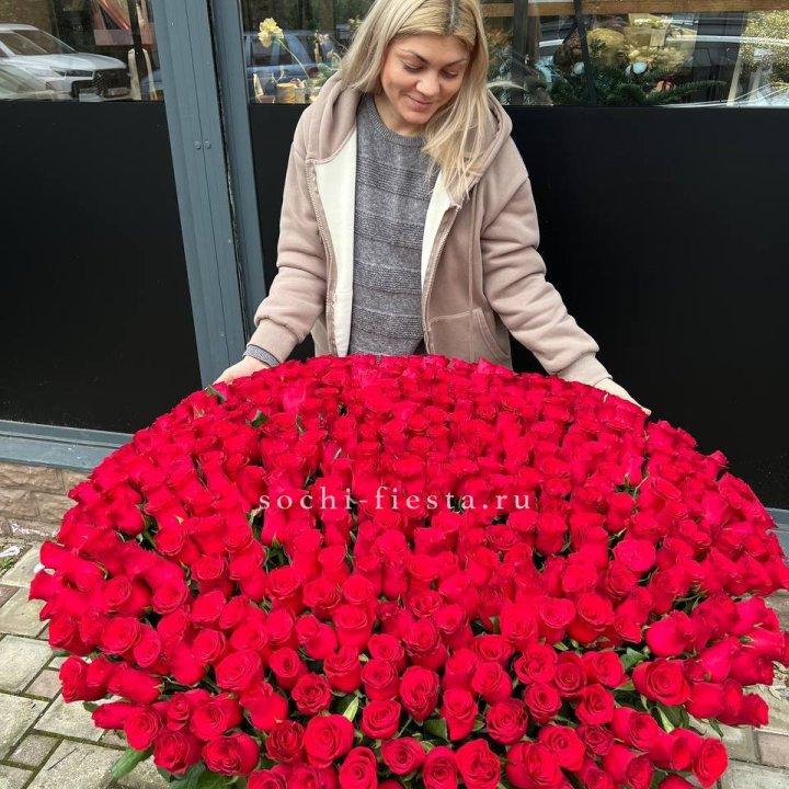 501 красная роза в корзине в Йошкар-Оле