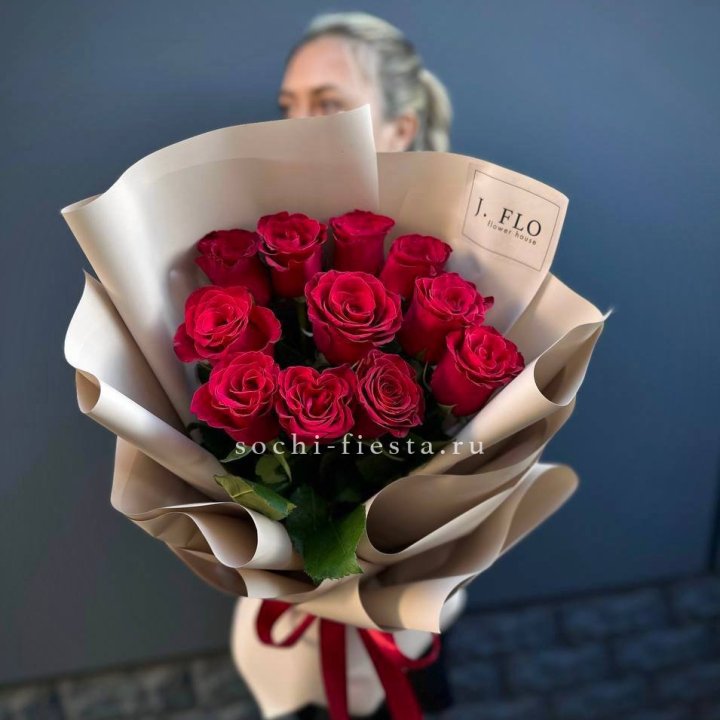 Букет красных роз "Наоми" в Йошкар-Оле