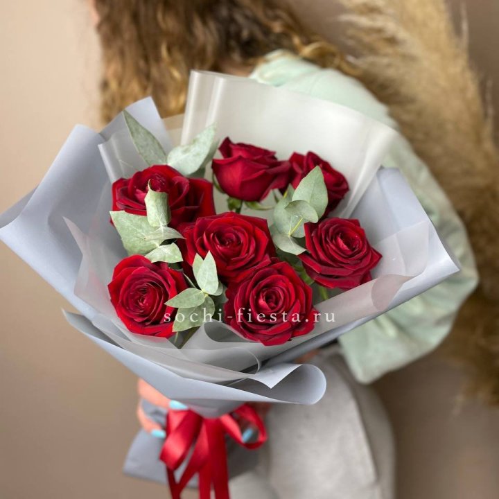 7 красных роз в Йошкар-Оле