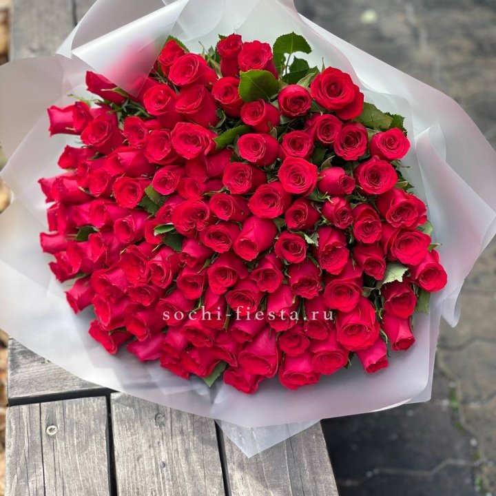 101 красная роза Лолита в Йошкар-Оле